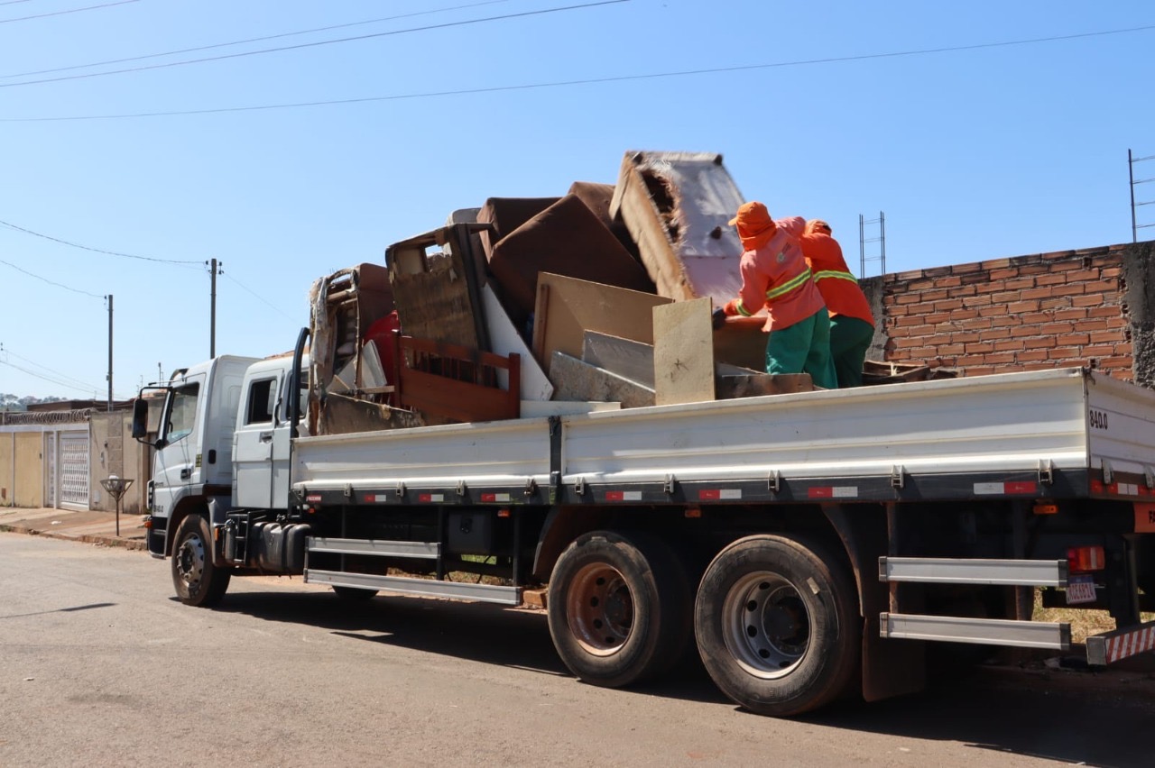 Em 25 Dias De Maratona Da Limpeza Comurg Remove 80 Toneladas De Bens