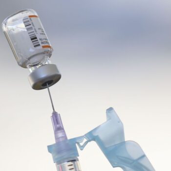 Ministério recebe mais 1,6 milhão de vacinas pediátricas da Pfizer  
