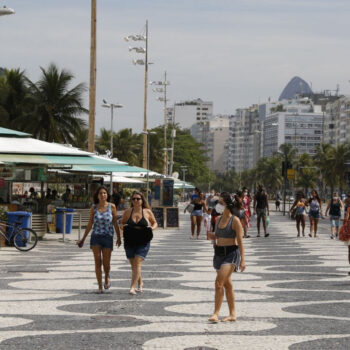 Rio registra alta de 313% em internações e 172% em óbitos por covid-19