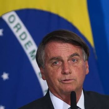 Bolsonaro tem avaliação negativa de 42% em Goiás 
