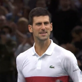 Com vacinação obrigatória na França, Djokovic pode perder Roland Garros