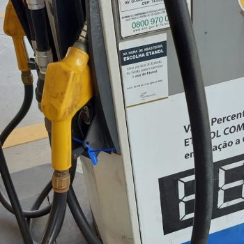 Governo de Goiás torna gasolina R$ 0,26 mais barata ao congelar ICMS dos combustíveis
